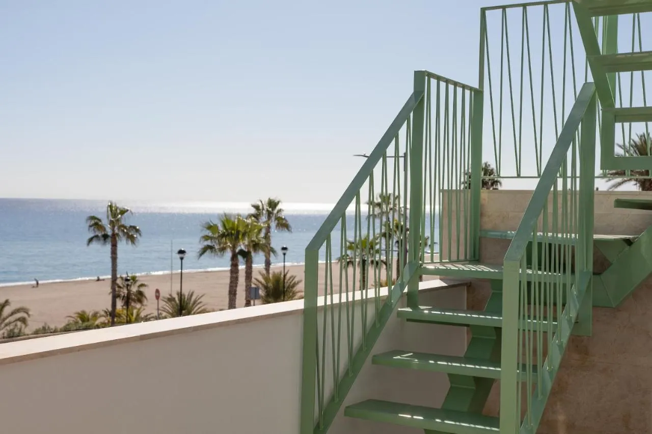Precioso apartamento frente a la playa con piscina Mojácar